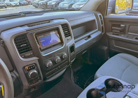 2018 Ram 1500 St z USA, uszkodzony, nr VIN 1C6RR7FG2JS190097